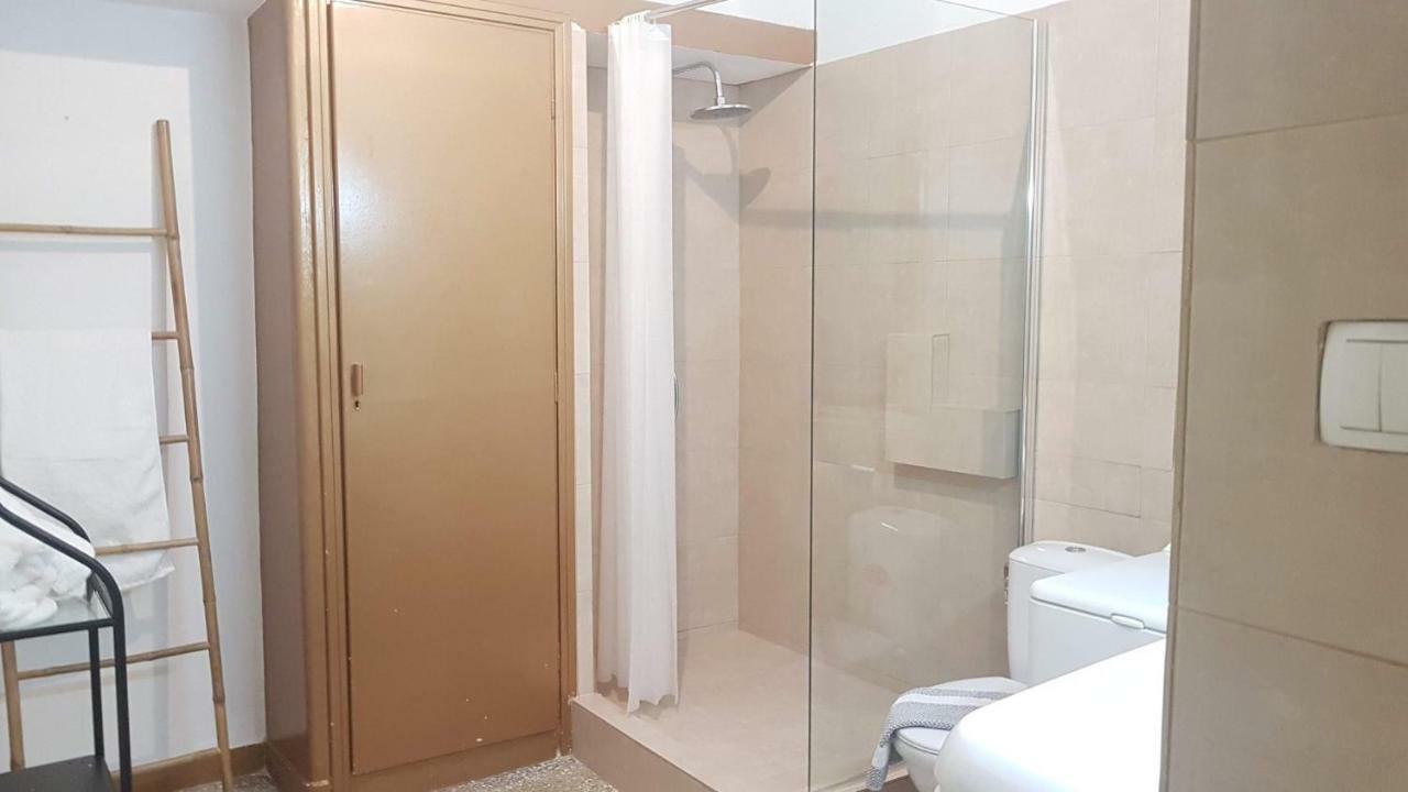 Violet Errathens Apartment - Athens Center, 7 Bd, 3 Bath Eksteriør billede