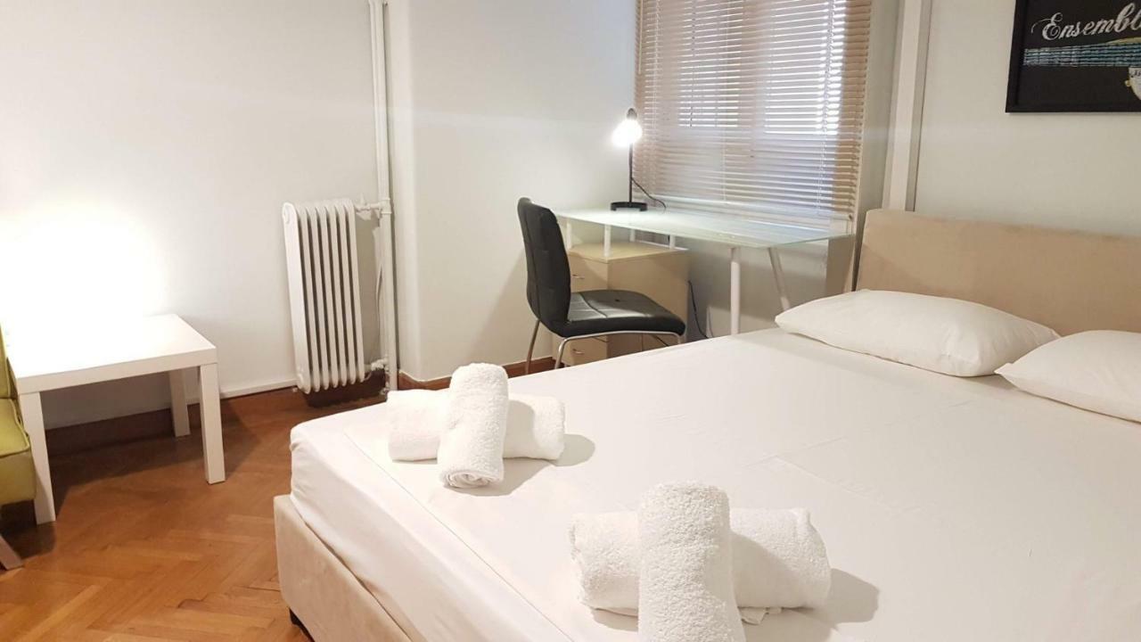 Violet Errathens Apartment - Athens Center, 7 Bd, 3 Bath Eksteriør billede