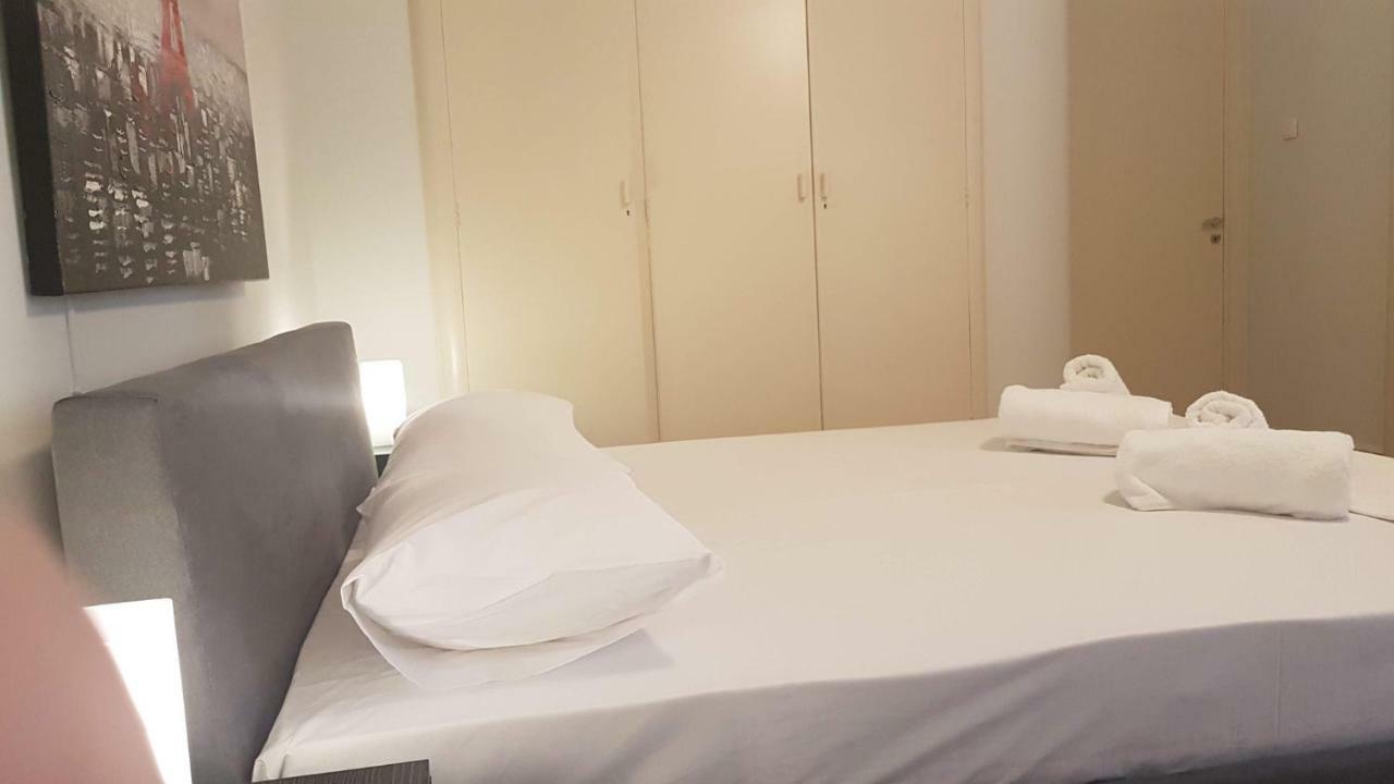Violet Errathens Apartment - Athens Center, 7 Bd, 3 Bath Eksteriør billede
